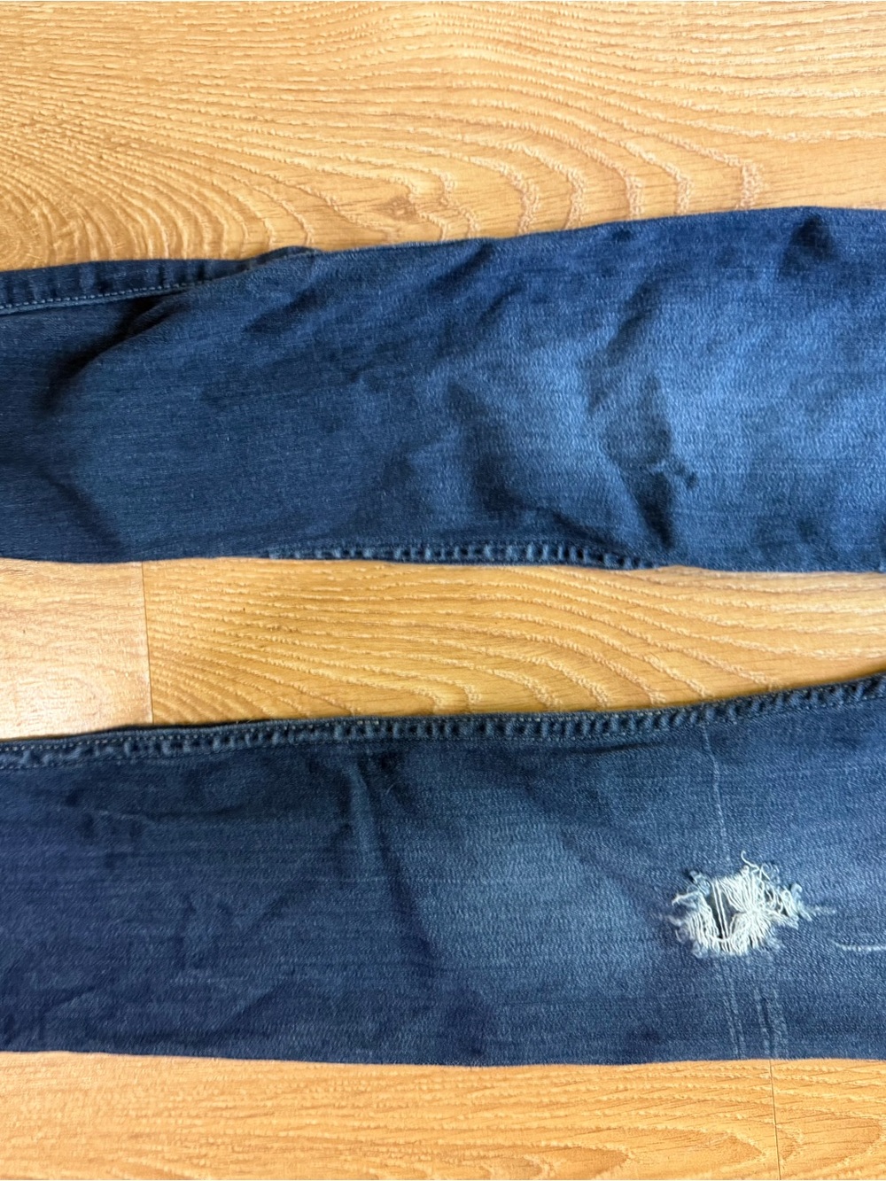 Dark Blue Distressed Men’s Jeans - Picture 4 of 4